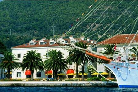 Отель Pine в Боко-Которская бухта - Черногория