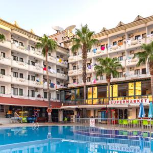 отель Pineta Club Hotel