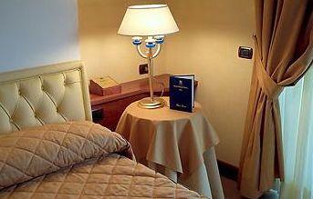 Отель Pineta Palace в Рим - Италия