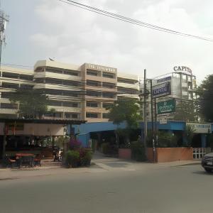 отель Pinewood Residences