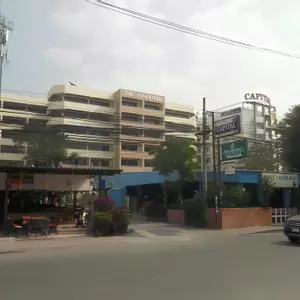 отель Pinewood Residences