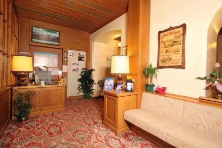 Отель Pinzolo Dolomiti в Пинцоло - Италия