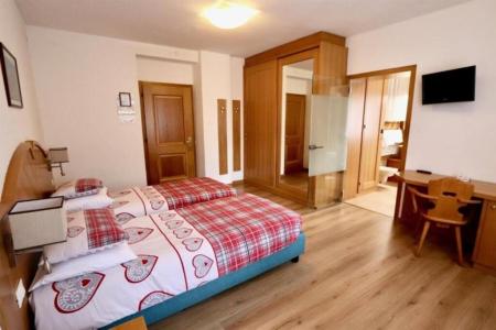 Отель Pinzolo Dolomiti в Пинцоло - Италия