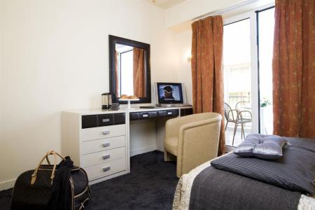 Piraeus Dream City Hotel