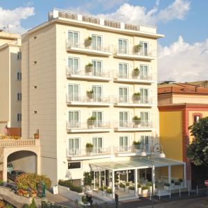 отель Hotel Plaza