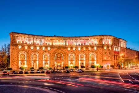 Отель Armenia Marriott Yerevan в Ереван - Армения