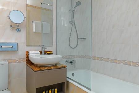 Отель Armenia Marriott Yerevan в Ереван - Армения