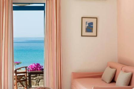 Poseidon of Paros Hotel & Spa