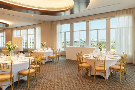 Отель Sheraton Mall of the Emirates Hotel в Аль Барша - ОАЭ