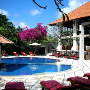 отель Puri Raja