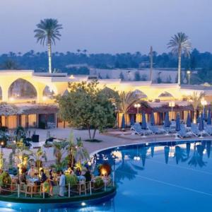 отель Pyramids Park Resort Cairo