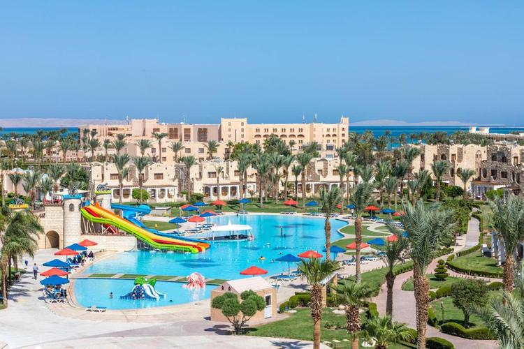 Royal Lagoons Resort & Aquapark 