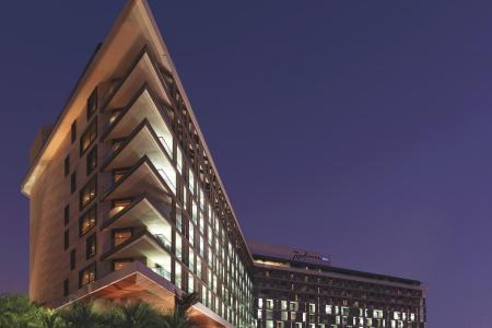 Отель Radisson Blu Hotel Abu Dhabi Yas Island в Абу Даби  Аль Айн - ОАЭ