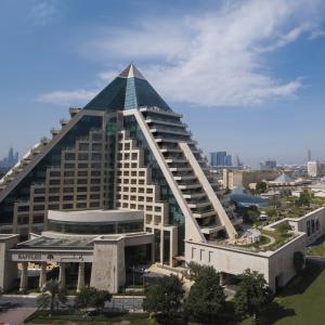 отель Raffles Dubai