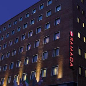 отель Ramada Naples