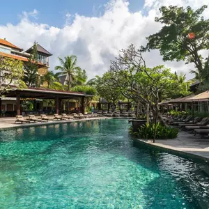 отель Ramayana Suites & Resort