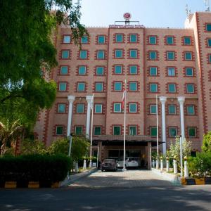 отель Ramee Guestline Hotel, Qurum