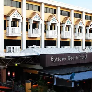 отель Rattana Beach