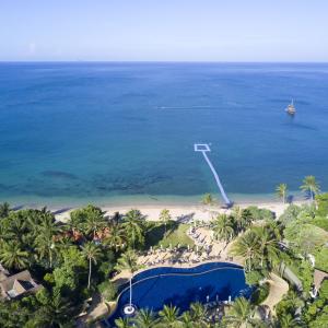 отель Rawi Warin Resort & Spa