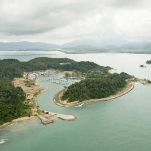 отель Rebak Island Resort & Marina