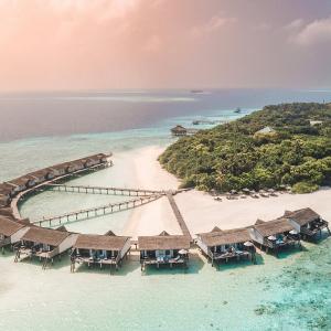 отель NH Collection Maldives Reethi Resort