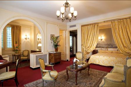 Отель Regina Paris в Париж - Франция