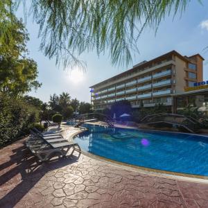 отель 4R Regina Gran Hotel