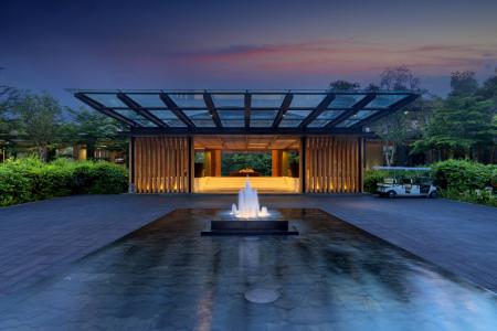 Отель Renaissance Phuket Resort & Spa в пляж Май Кхао - Таиланд