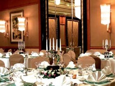 Отель Renaissance Shanghai Pudong в Шанхай - Китай