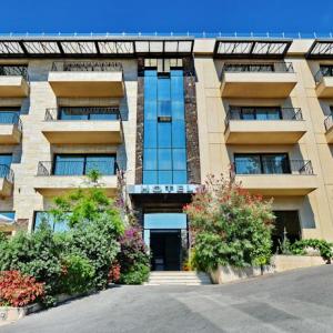 отель HEC Residence