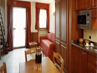 Отель Residence Le Grand Chalet Courmayeur в Курмайор - Италия