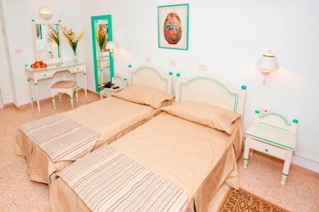 Отель Residence Mahmoud в Хаммамет - Тунис