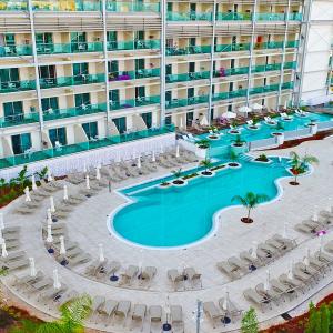 отель Asterias Beach Hotel