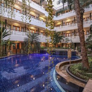 отель Famous Hotel Kuta