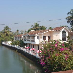 отель Hotel Riverside