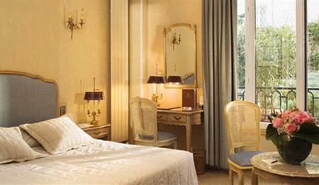 Отель Rochester Champs Elysees в Париж - Франция