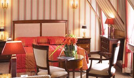 Отель Rochester Champs Elysees в Париж - Франция