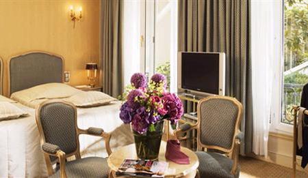 Отель Rochester Champs Elysees в Париж - Франция