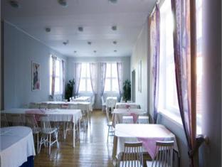 Roosta Holiday Village