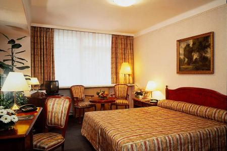 Отель Astoria Hotel в Балатон - Венгрия