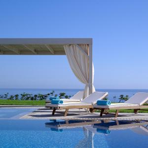 отель The Royal Blue Resort & Spa