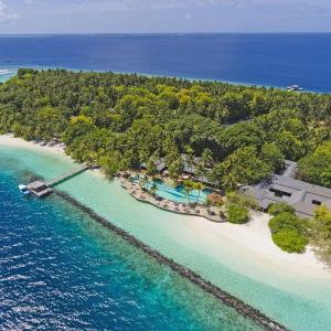 отель Royal Island Resort & Spa