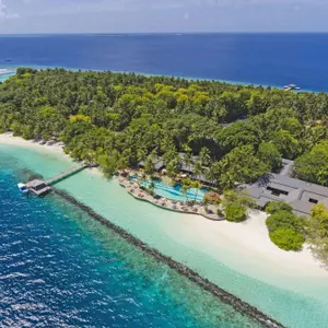 отель Royal Island Resort & Spa