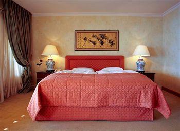 Royal Plaza (Женевское Озеро)