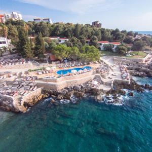 отель Wind Rose Resort by Karisma