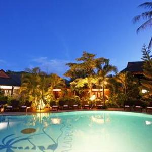 отель Salad Beach Resort