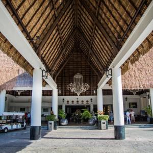 отель Sandos Caracol Eco Resort & Spa