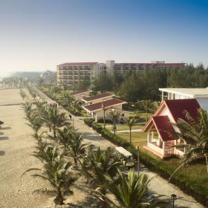 отель Centara Sandy Beach Resort Danang
