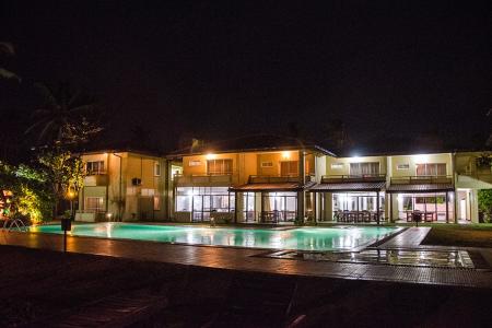 Отель Sanmali Beach в Маравила - Шри-Ланка