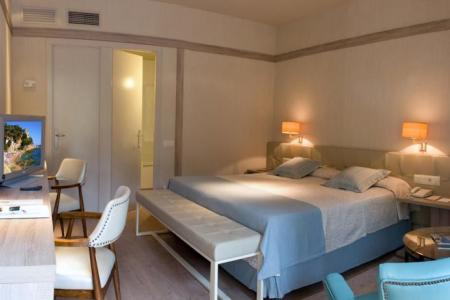 Отель Santa Marta в Коста Брава - Испания